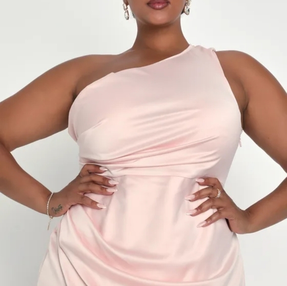 NWOT Lulu's Blush Pink Satin One Shoulder Maxi Dress Size 3X=22/24 - Picture 4 of 5